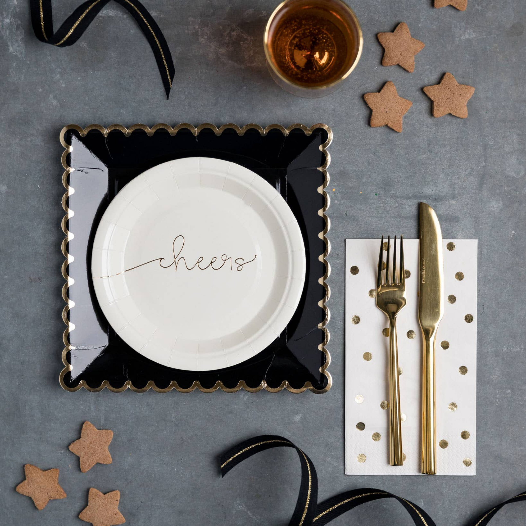Black Scallop Large Plates